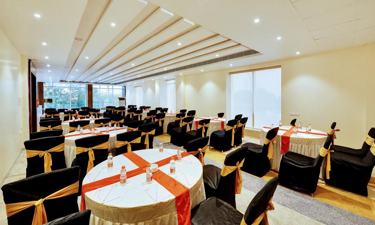 Mastiff Select Gulbarga Hotel Kalaburagi Exterior foto